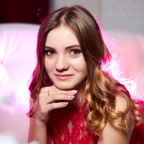 Александра Анохина