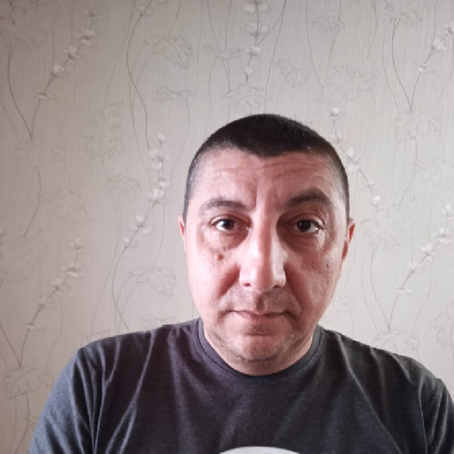 Разработчик чат-ботов.