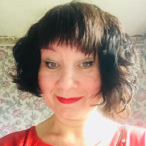 Алена Лютикова